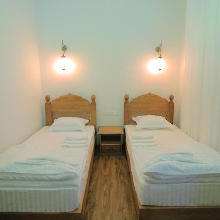 Guesthouse Muqaddam Bukhara Esterno foto