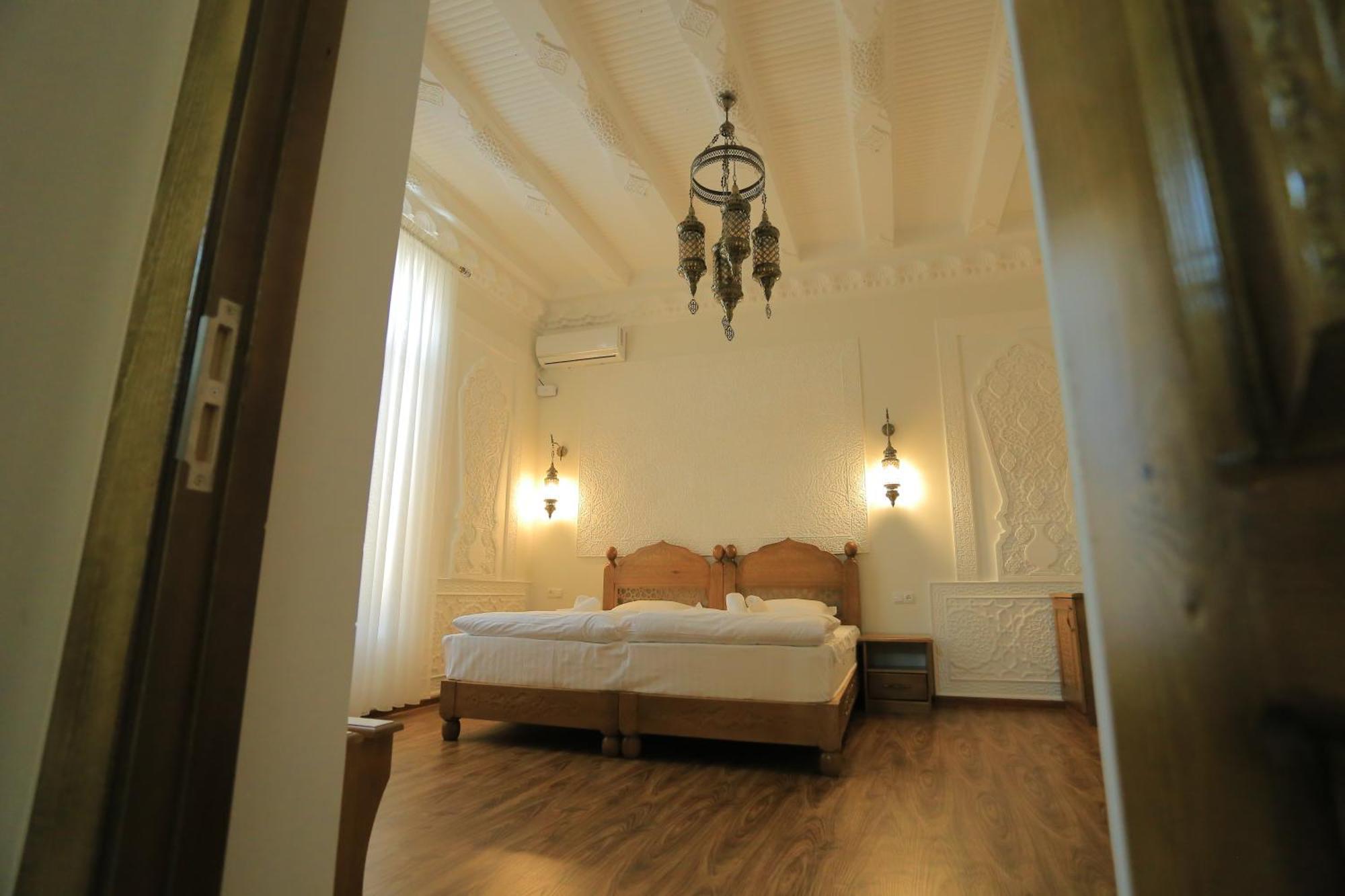 Guesthouse Muqaddam Bukhara Esterno foto