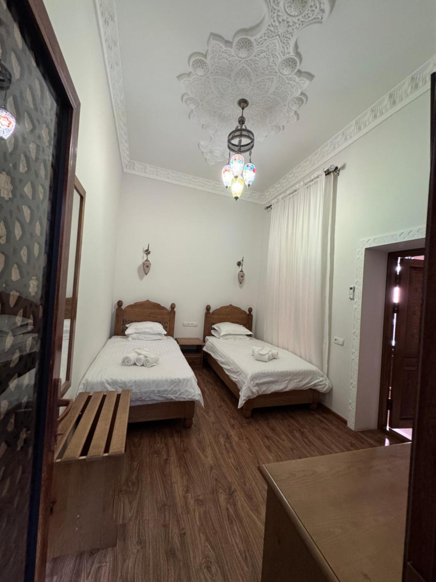 Guesthouse Muqaddam Bukhara Esterno foto