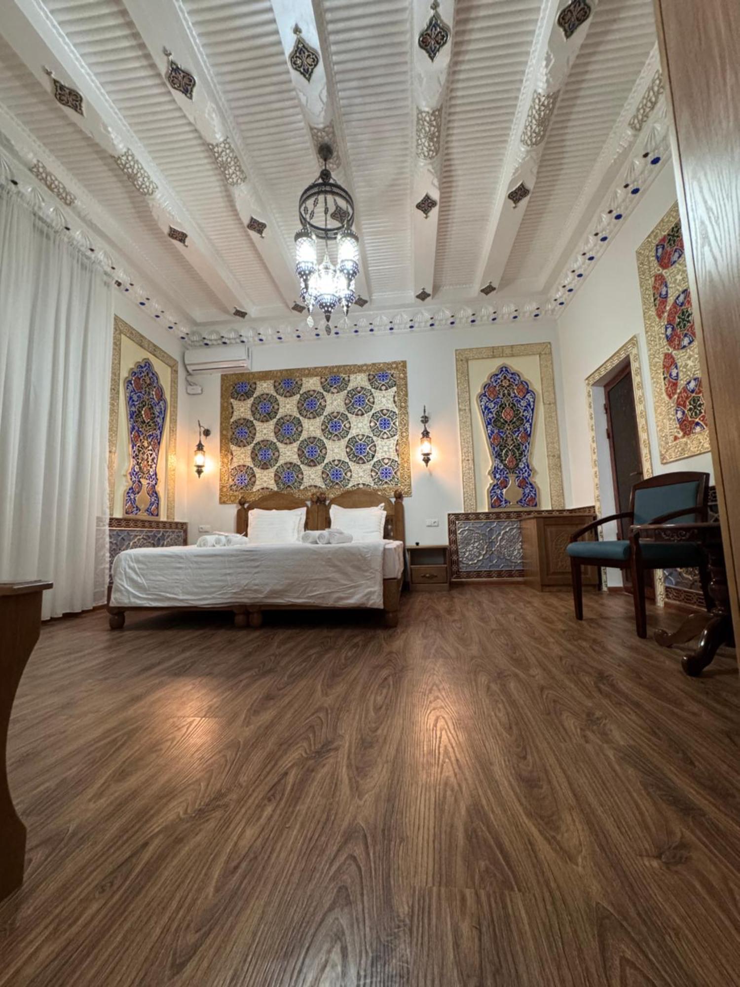 Guesthouse Muqaddam Bukhara Esterno foto