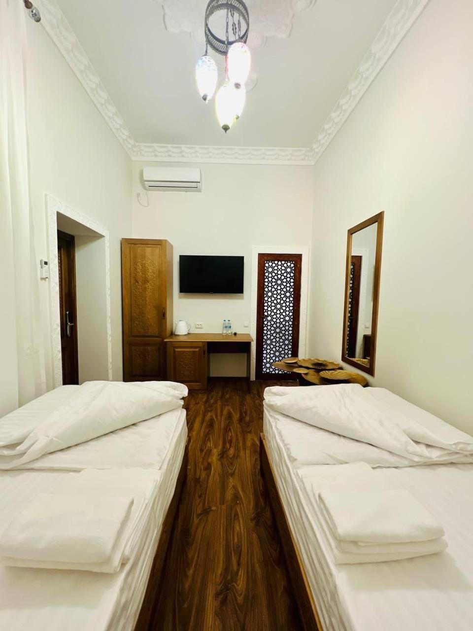 Guesthouse Muqaddam Bukhara Esterno foto