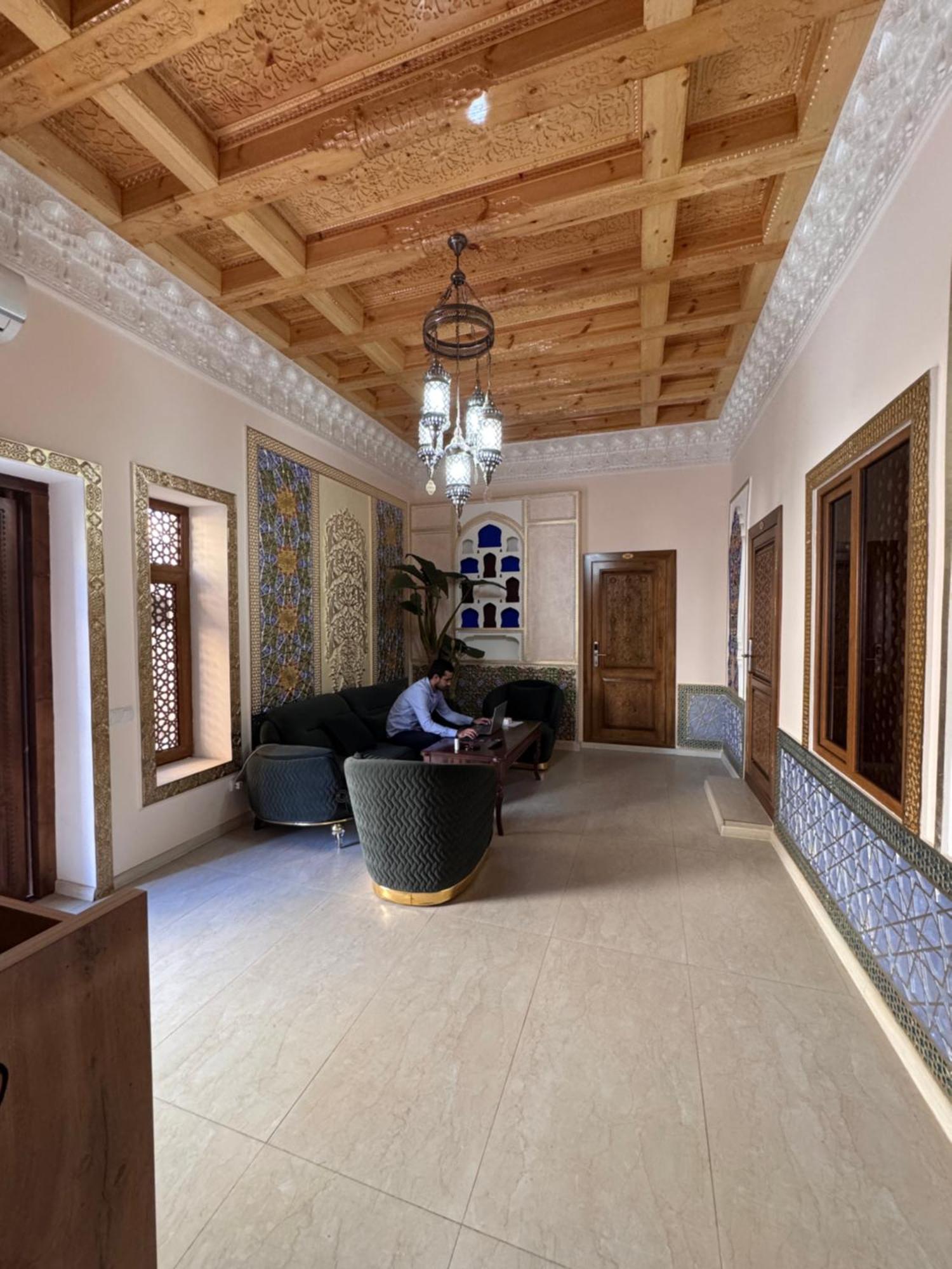 Guesthouse Muqaddam Bukhara Esterno foto