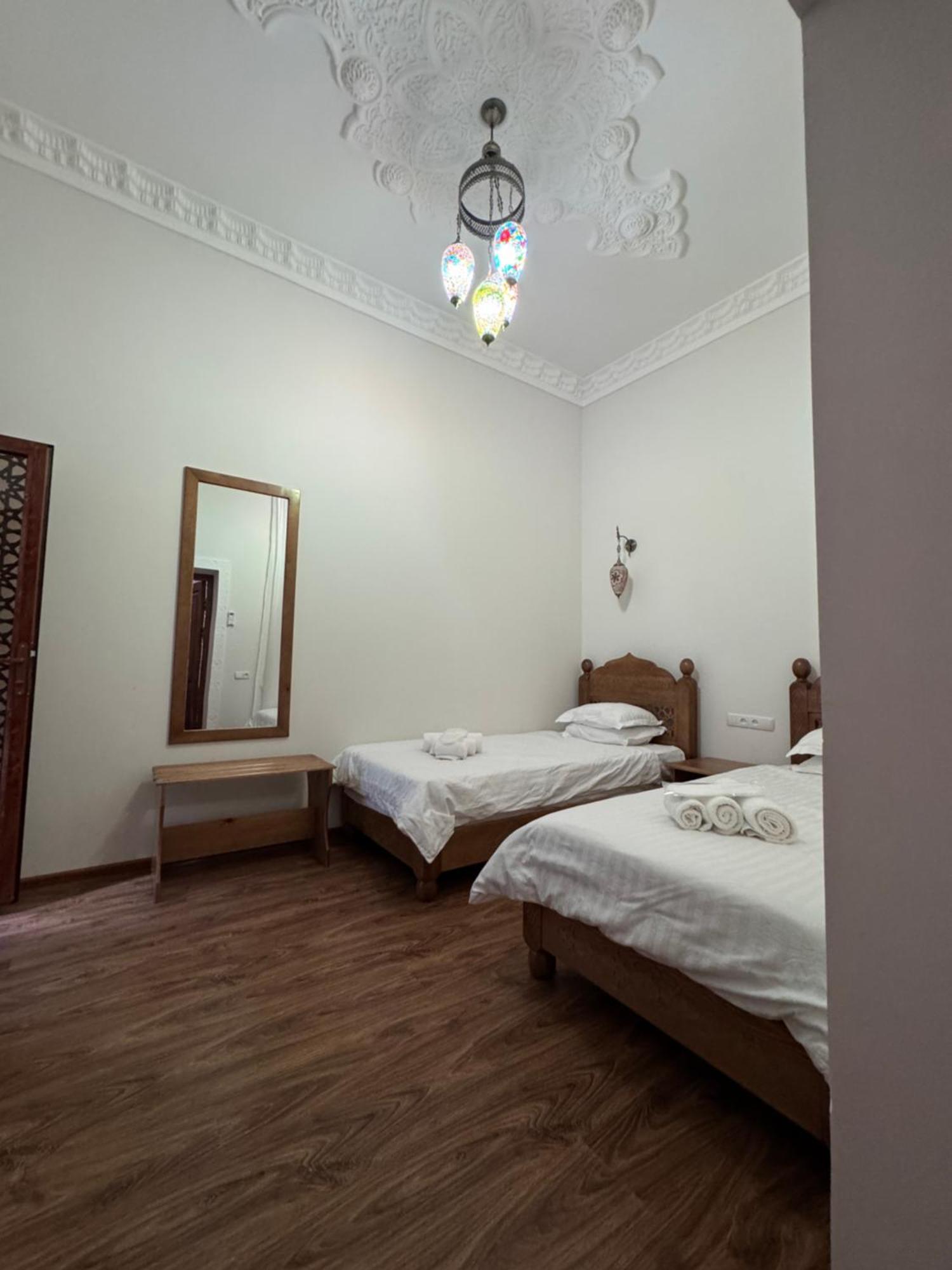 Guesthouse Muqaddam Bukhara Esterno foto