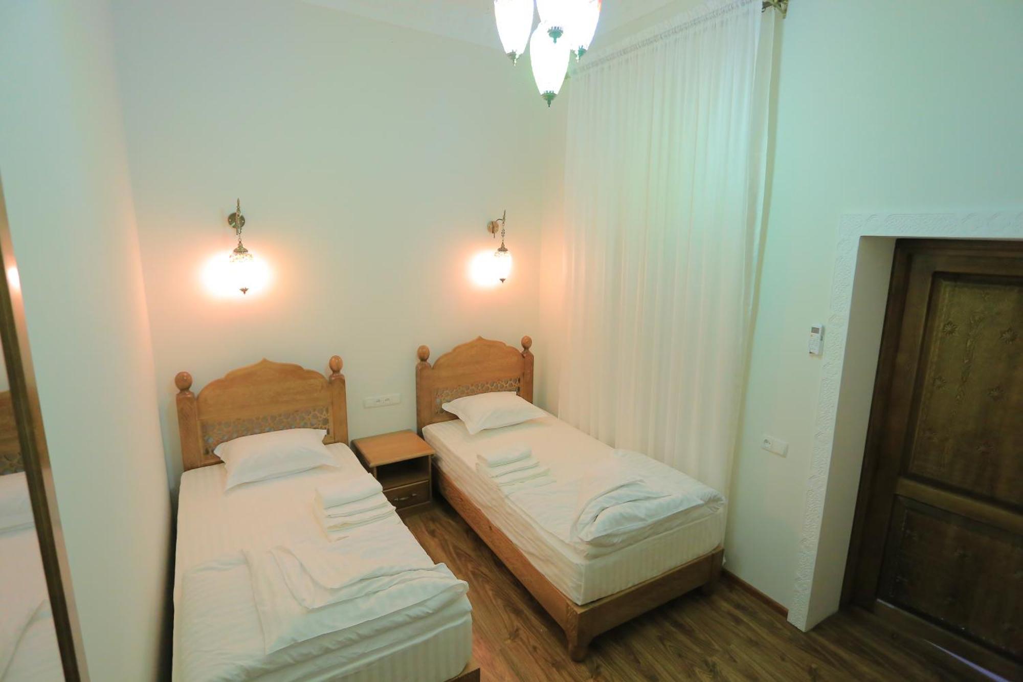Guesthouse Muqaddam Bukhara Esterno foto